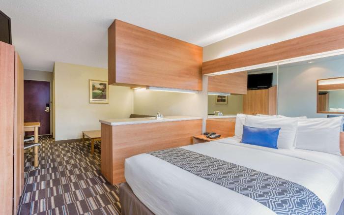 Microtel Inn & Suites by Wyndham Lillington Near Campbell U