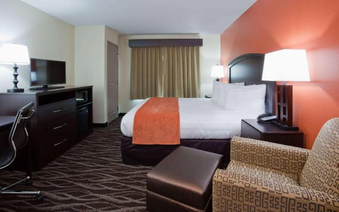 AmericInn by Wyndham Waupun