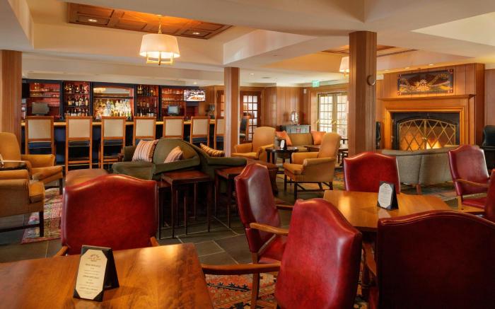 Williamsburg Lodge, Autograph Collection