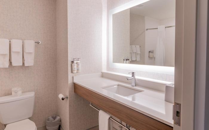 Holiday Inn Express & Suites Macon - I-475 by IHG