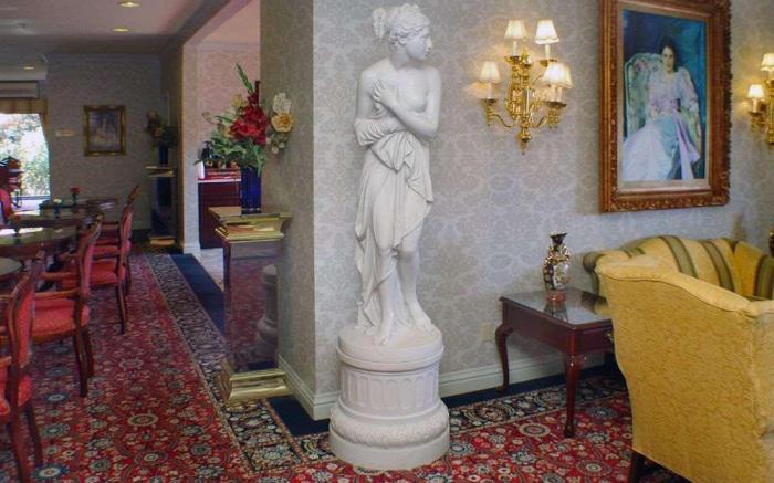 Carlyle Hotel