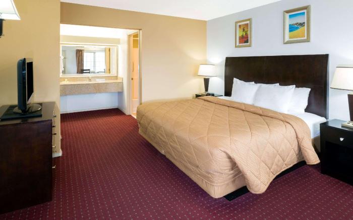 Days Inn by Wyndham Newport OR