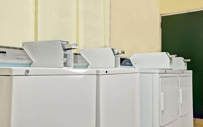 Super 8 by Wyndham McDonough GA