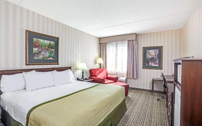 Baymont by Wyndham Louisville Airport South