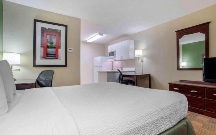 Studio 6 Huntsville, AL - US Space & Rocket Center