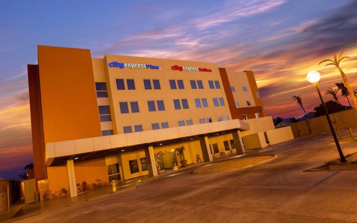 City Express Suites by Marriott Cabo San Lucas