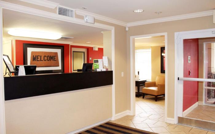 Extended Stay America Suites - Milwaukee - Brookfield