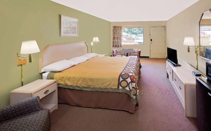 Super 8 By Wyndham Kosciusko