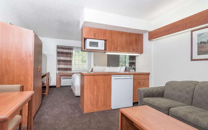 Microtel Inn & Suites by Wyndham Rice Lake