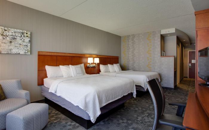 Courtyard by Marriott Republic Airport Long Island/Farmingdale