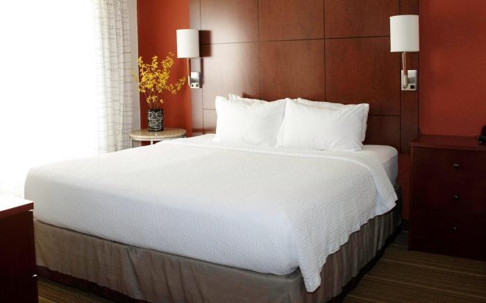 MainStay Suites Appleton Airport - Fox River Mall Area