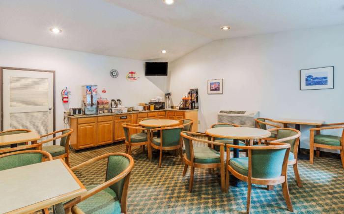 Super 8 by Wyndham East Stroudsburg/Poconos 