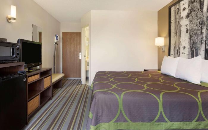 Super 8 By Wyndham Westminster Denver North