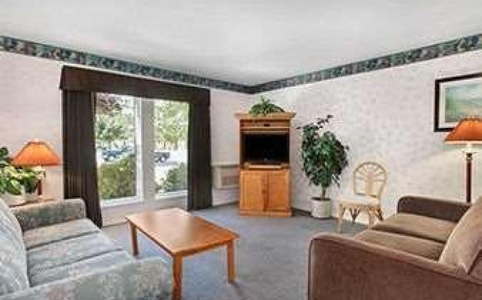 Super 8 By Wyndham West Kelowna Bc