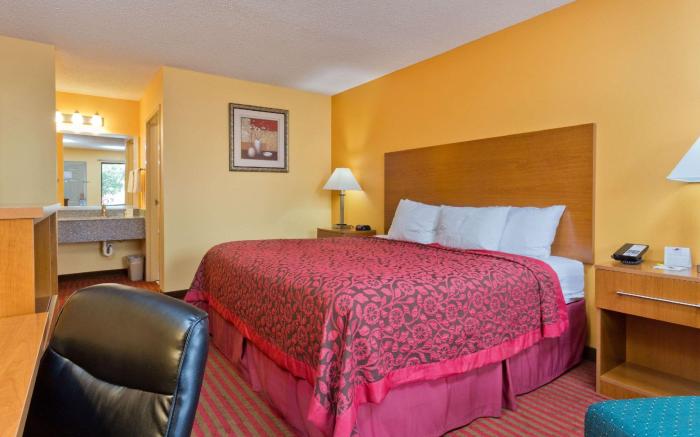 Days Inn by Wyndham Franklin