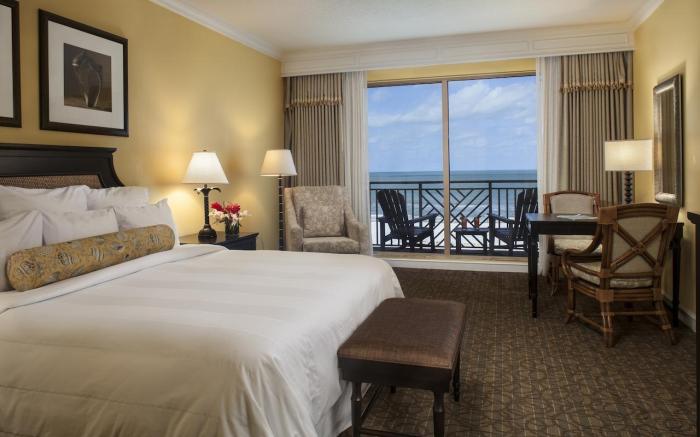 Sandpearl Resort