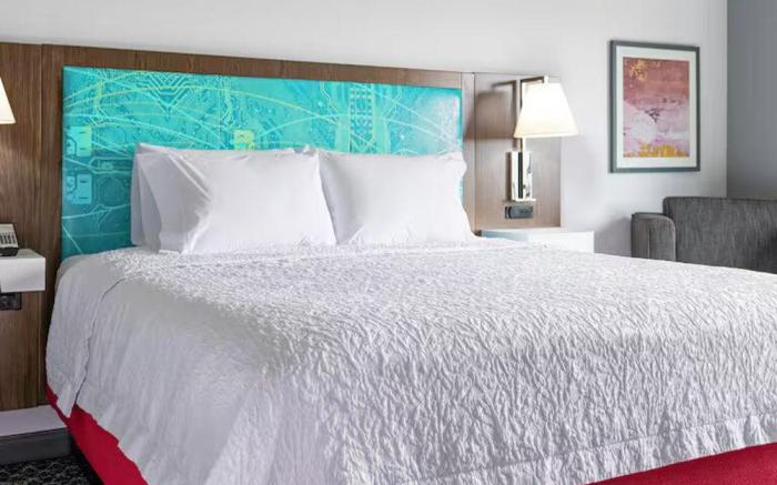 Hampton Inn Manchester Downtown