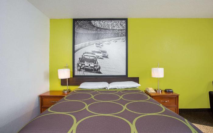 Super 8 By Wyndham Franklin