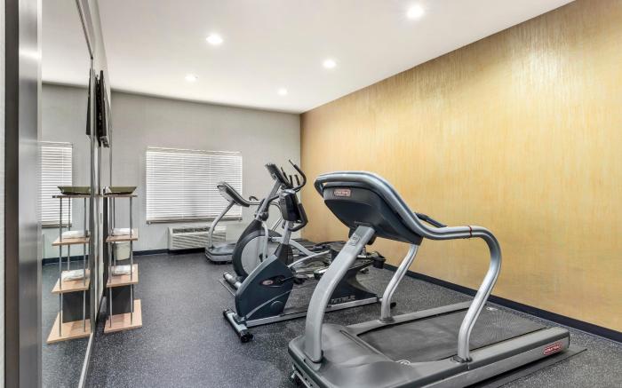 Comfort Inn & Suites Irving Las Colinas DFW