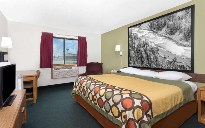 Super 8 By Wyndham Antigo