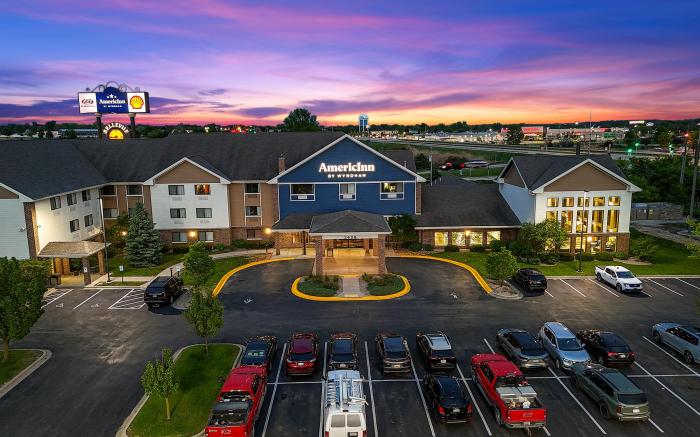 AmericInn by Wyndham Green Bay East
