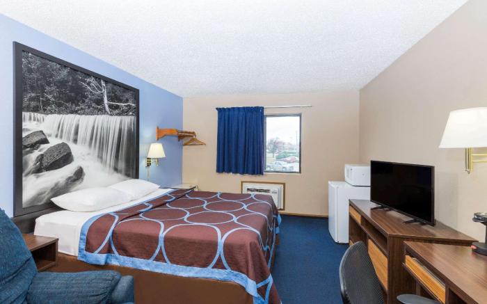Super 8 By Wyndham Manhattan Ks