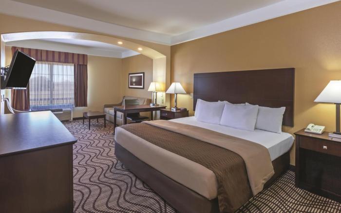 La Quinta Inn & Suites by Wyndham Angleton