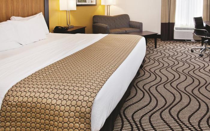 La Quinta Inn & Suites by Wyndham LaGrange / I-85