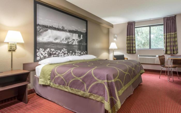 Super 8 by Wyndham Niagara Falls