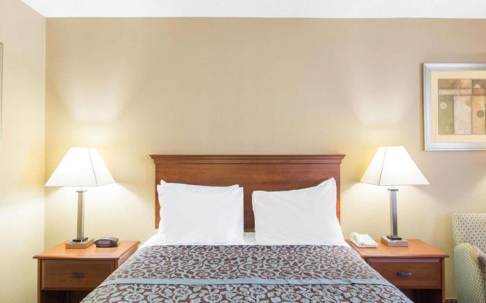 Days Inn by Wyndham Ripley