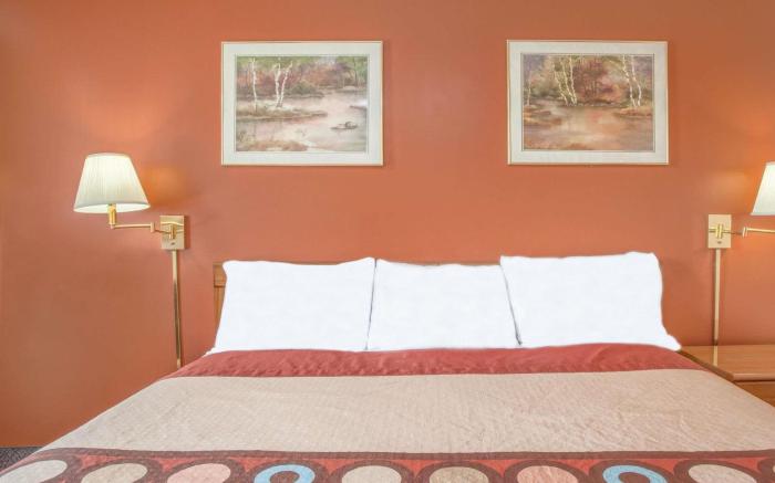 Super 8 By Wyndham Carlisle North