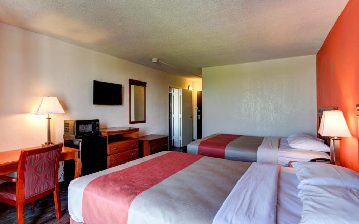 Motel 6 Jackson, TN