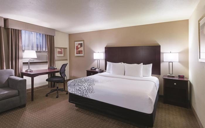 La Quinta Inn & Suites by Wyndham Portland NW