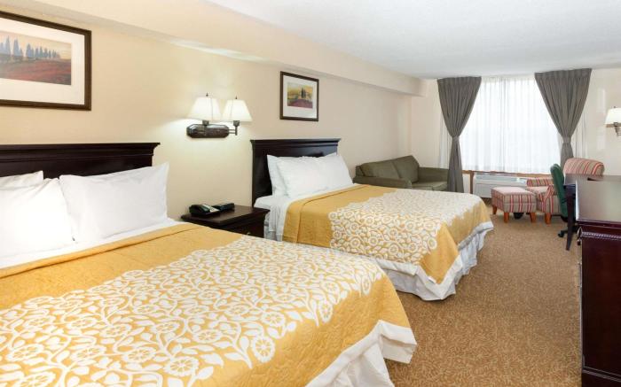 Days Inn & Suites by Wyndham Tucker/Northlake
