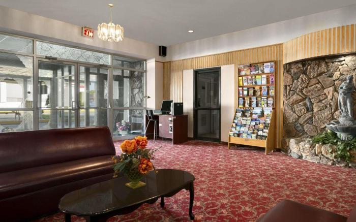 Motel 6 Cornwall, ON