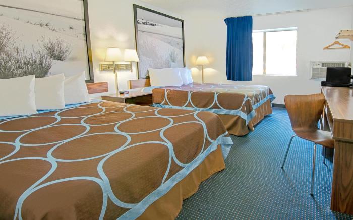 Super 8 by Wyndham Las Cruces University Area