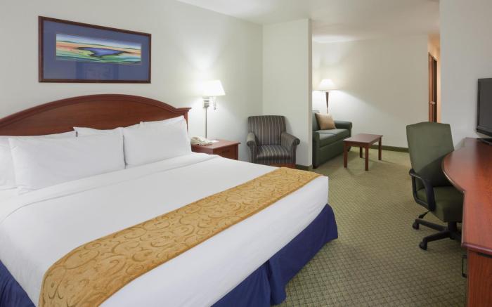Crossings Inn and Suites by GrandStay