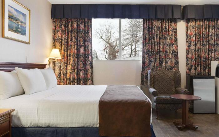 Days Inn by Wyndham Brockville