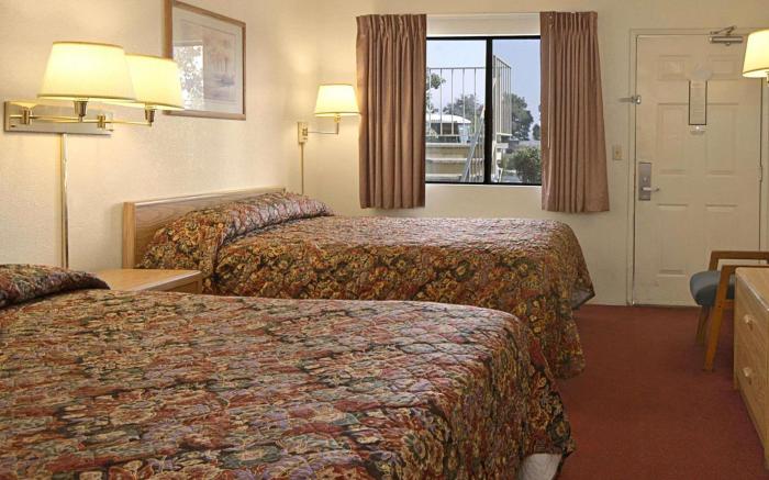 Days Inn by Wyndham Fresno South