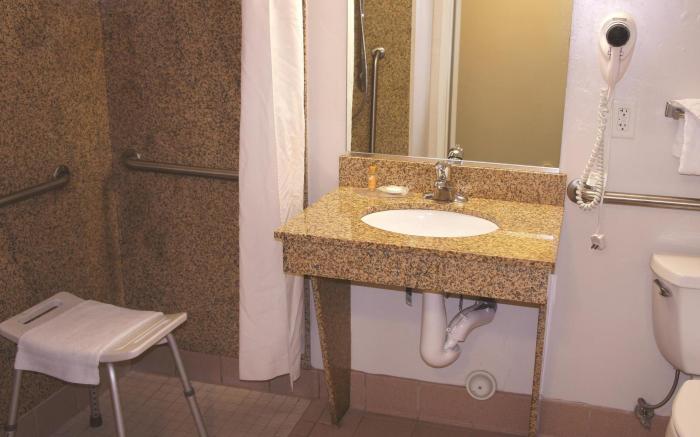 La Quinta Inn & Suites by Wyndham Visalia/Sequoia Gateway