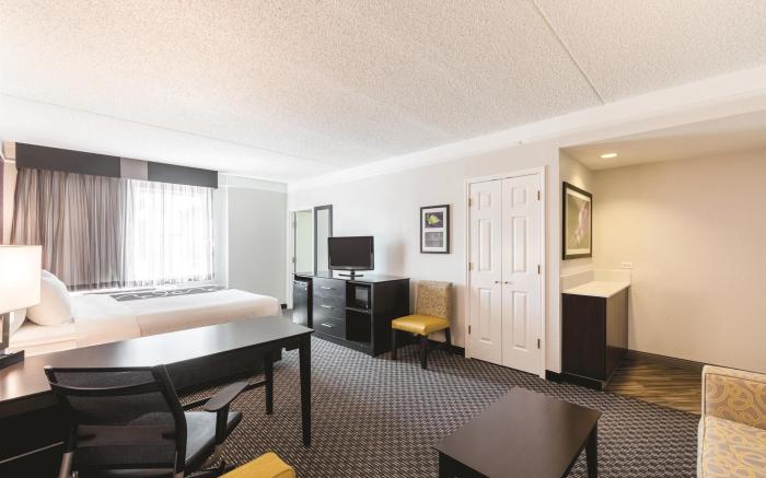 La Quinta Inn & Suites by Wyndham San Antonio Downtown