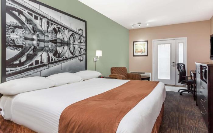 Super 8 By Wyndham Saskatoon Near Saskatoon Airport