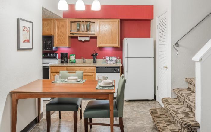 Value Suites Extended Stay - St. Louis Westport Plaza