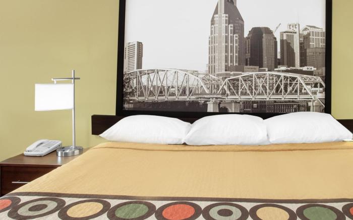Super 8 By Wyndham Nashville West