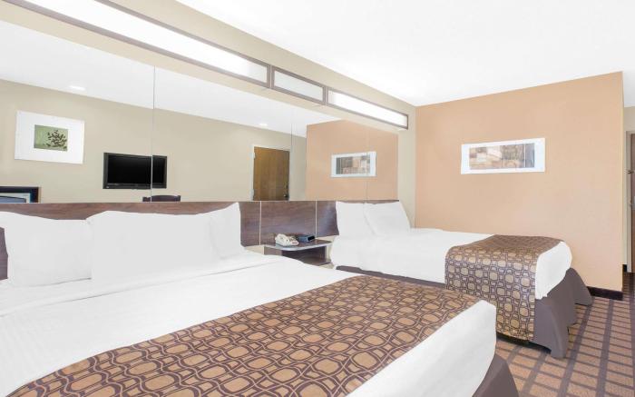 Microtel Inn & Suites by Wyndham Franklin