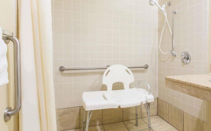 Days Inn & Suites by Wyndham Waterloo
