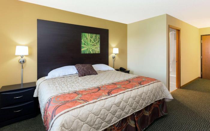 Super 8 By Wyndham Perry Ia