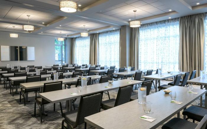 Courtyard by Marriott Edgewater NYC Area