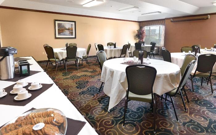 Crystal Inn Hotel & Suites - Salt Lake City