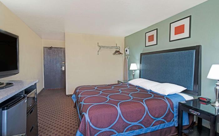 Super 8 By Wyndham Sacramento/Florin Rd